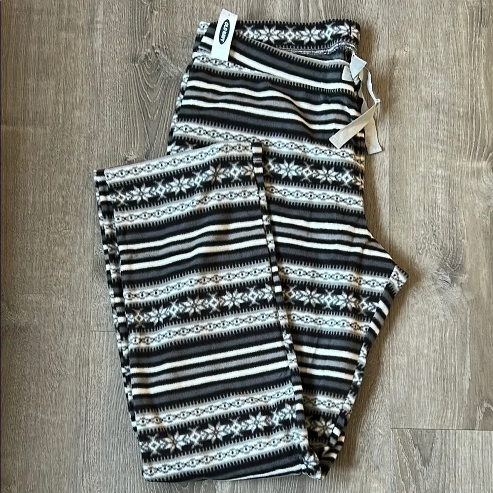 Old Navy Black and White Striped pijama pants